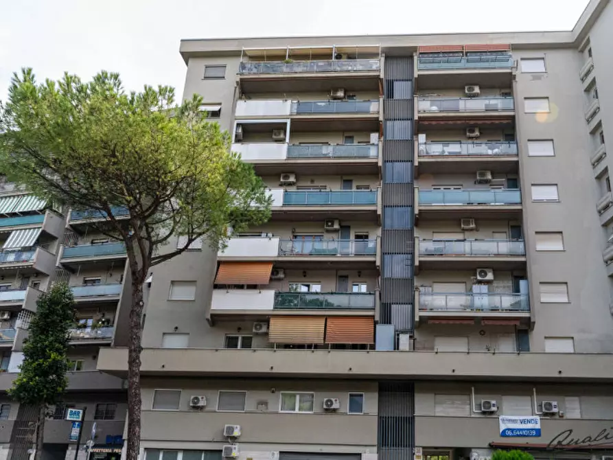 Immagine 34 di Appartamento in vendita  in via Pescosolido a Roma
