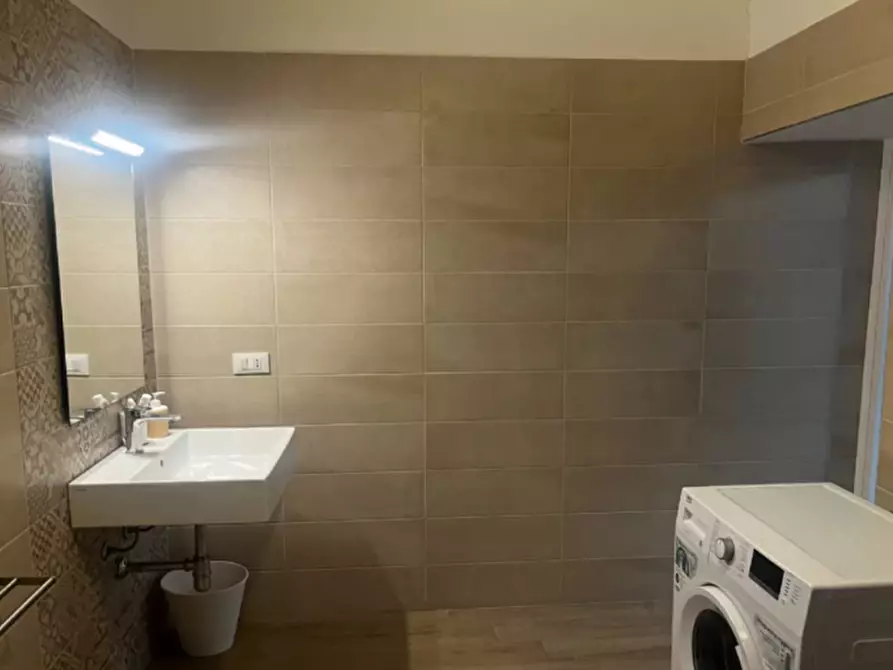 Immagine 8 di Appartamento in vendita  in via vittorio emanuele a Palermo