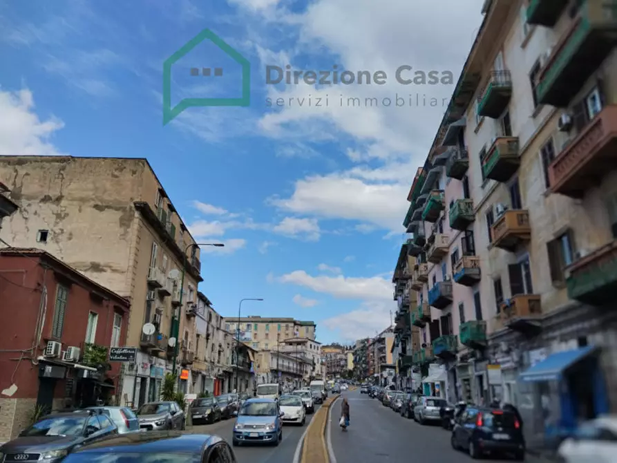 Immagine 1 di Appartamento in vendita  in calata capodichino 102 a Napoli