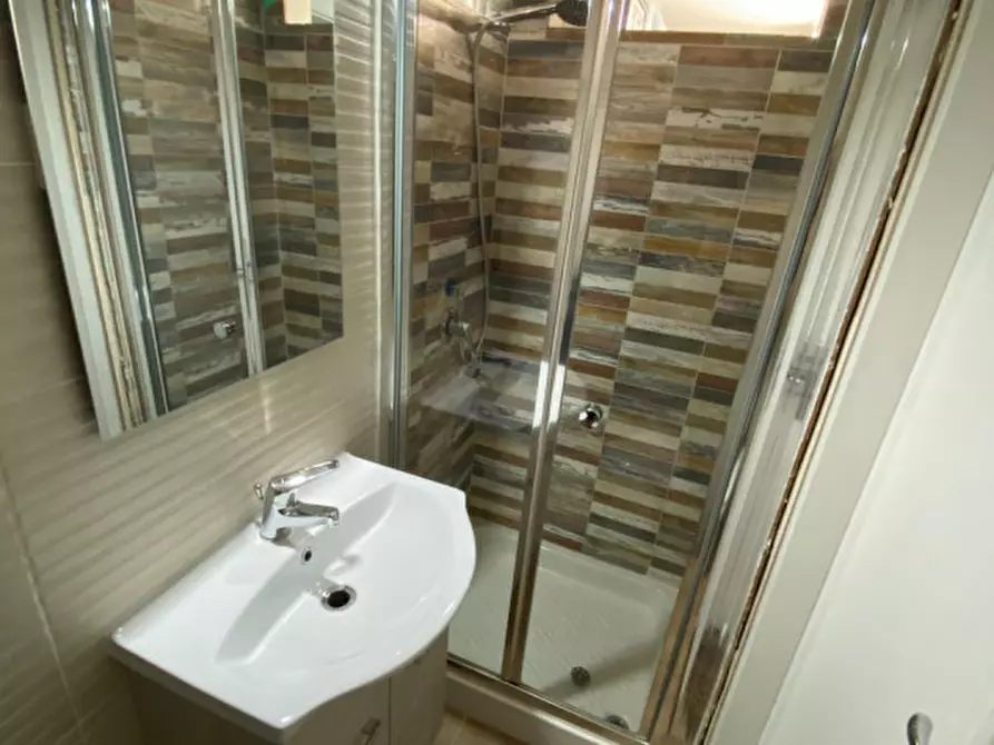 Immagine 9 di Appartamento in vendita  in calata capodichino 102 a Napoli