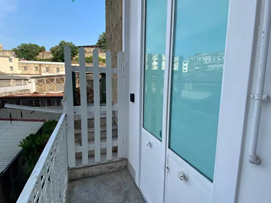 Immagine 12 di Appartamento in vendita  in calata capodichino 102 a Napoli