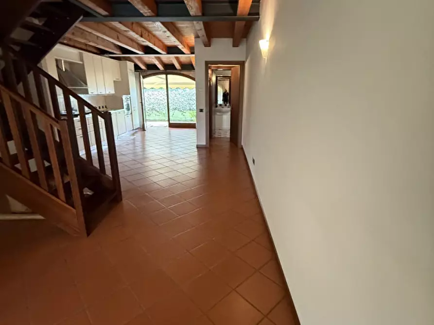 Immagine 4 di Villetta a schiera in vendita  in via altinia a Venezia