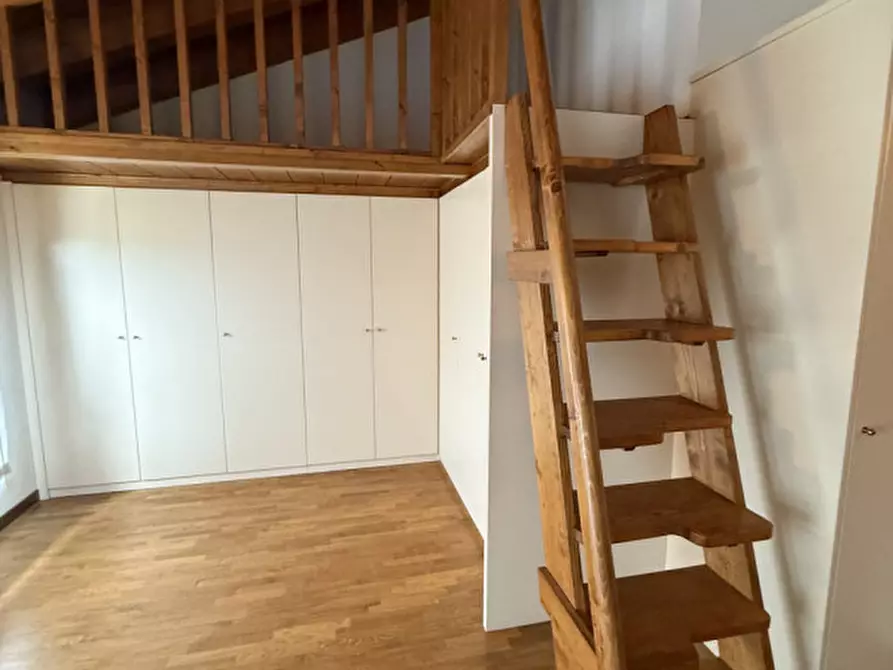 Immagine 16 di Villetta a schiera in vendita  in via altinia a Venezia