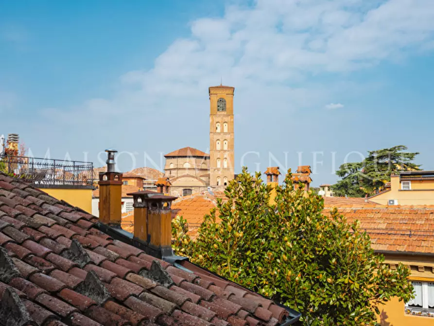 Immagine 1 di Appartamento in vendita  in Via san Vitale a Bologna