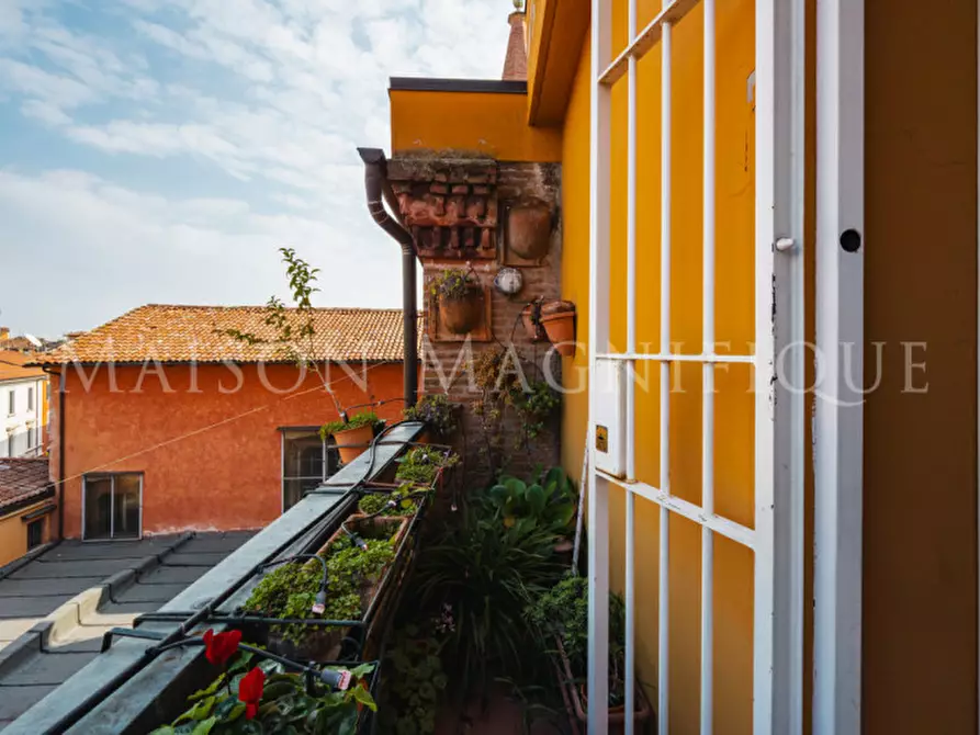 Immagine 5 di Appartamento in vendita  in Via san Vitale a Bologna
