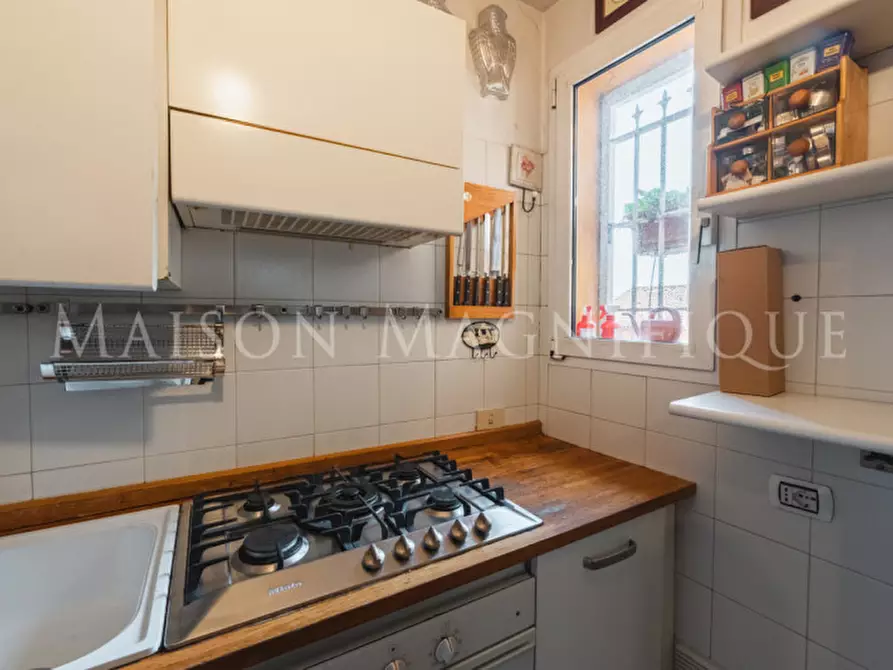 Immagine 6 di Appartamento in vendita  in Via san Vitale a Bologna