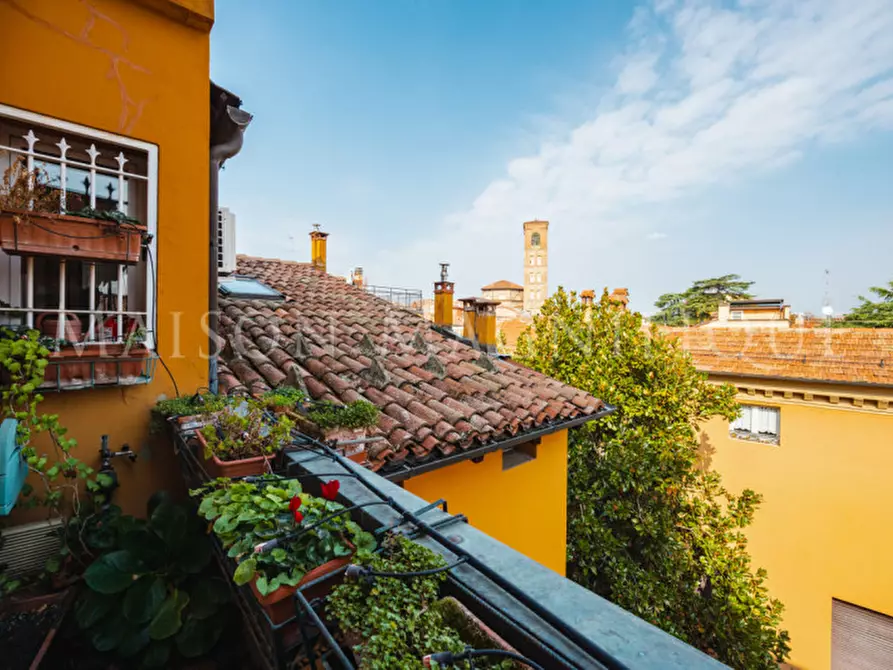 Immagine 8 di Appartamento in vendita  in Via san Vitale a Bologna