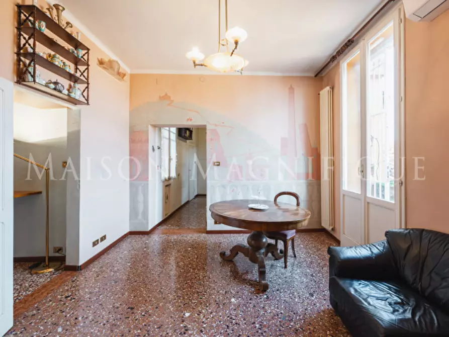 Immagine 14 di Appartamento in vendita  in Via san Vitale a Bologna