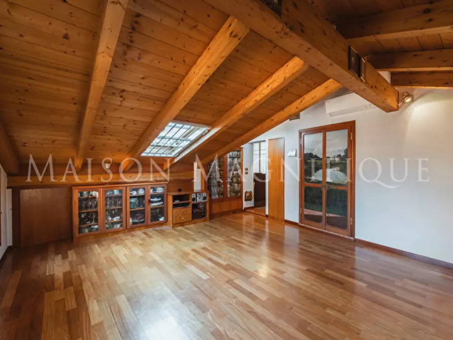 Immagine 19 di Appartamento in vendita  in Via san Vitale a Bologna