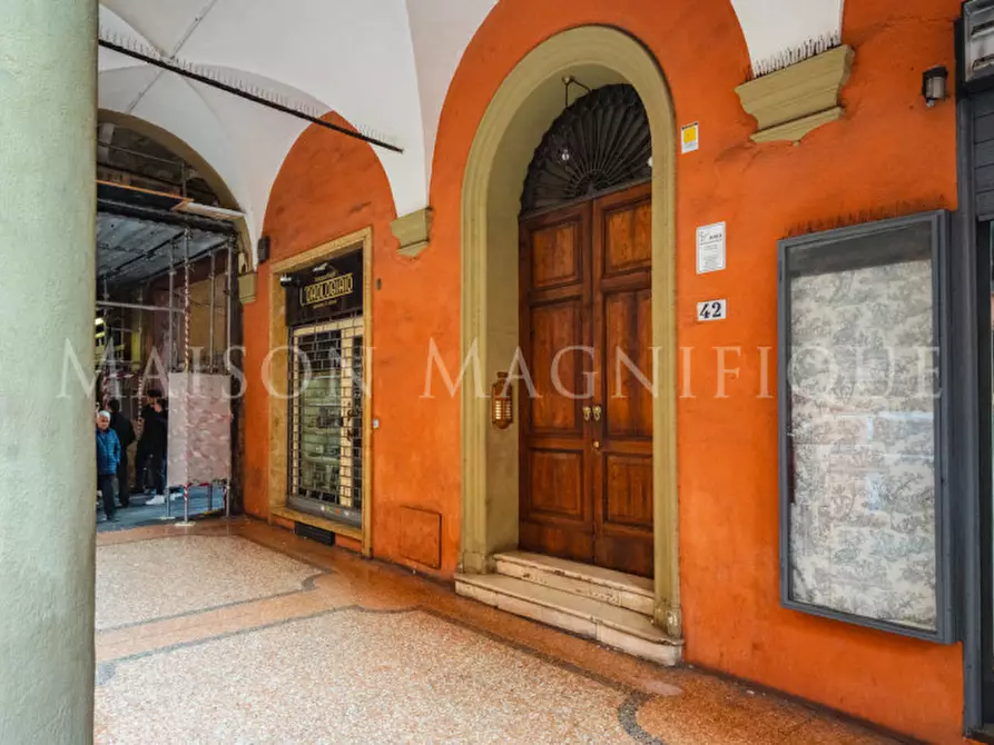 Immagine 27 di Appartamento in vendita  in Via san Vitale a Bologna