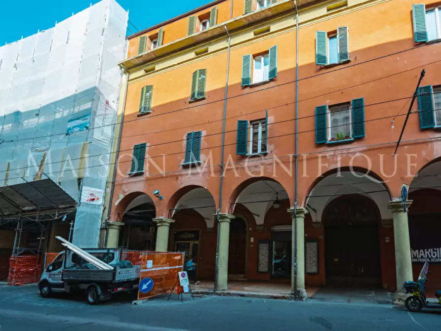 Immagine 28 di Appartamento in vendita  in Via san Vitale a Bologna