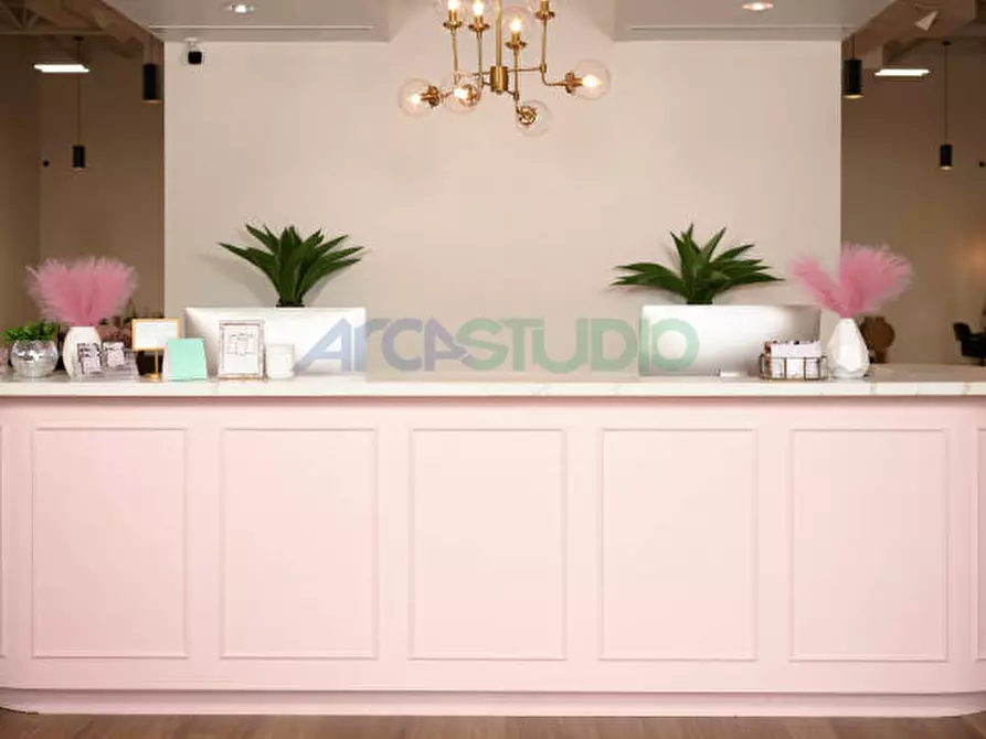 Immagine 1 di Negozio in vendita  in Via Europa a Monticello Conte Otto