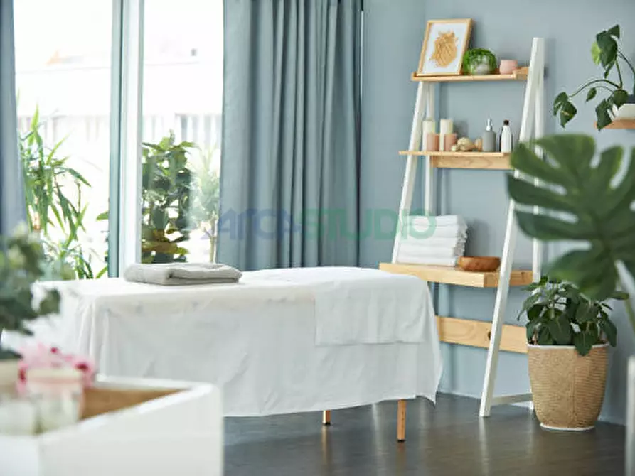 Immagine 3 di Negozio in vendita  in Via Europa a Monticello Conte Otto