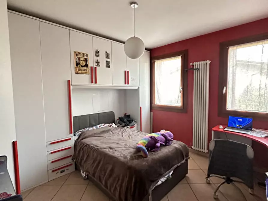 Immagine 5 di Casa bifamiliare in vendita  in Via Ortolani 24 a Malo