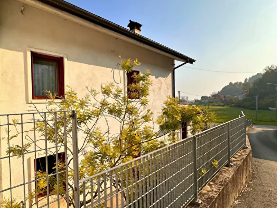 Immagine 26 di Casa bifamiliare in vendita  in Via Ortolani 24 a Malo
