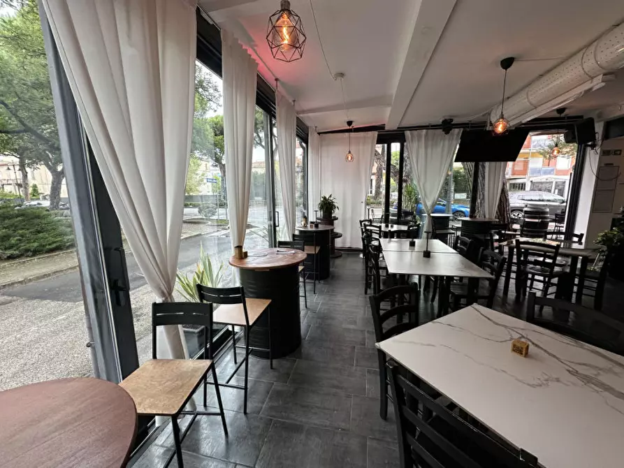 Immagine 7 di Attività commerciale in vendita  in Viale Giosuè Carducci 141 a Cesenatico