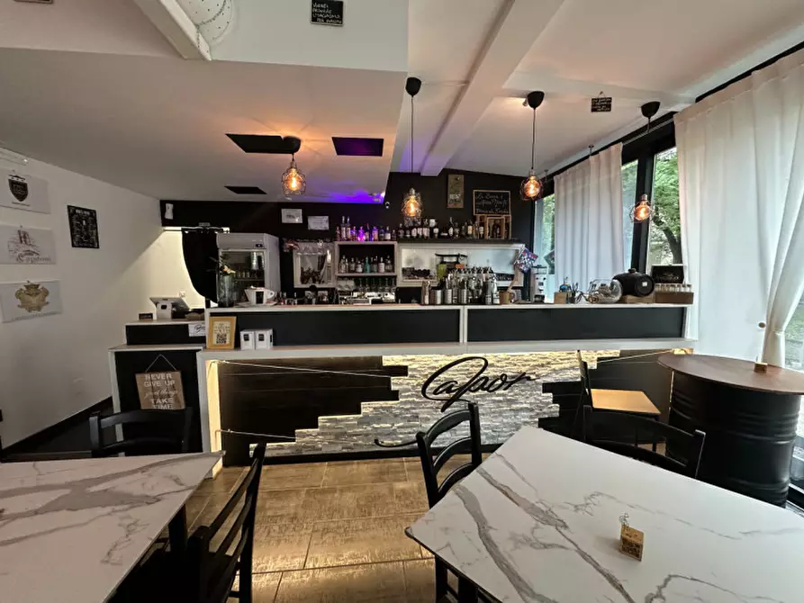 Immagine 14 di Attività commerciale in vendita  in Viale Giosuè Carducci 141 a Cesenatico