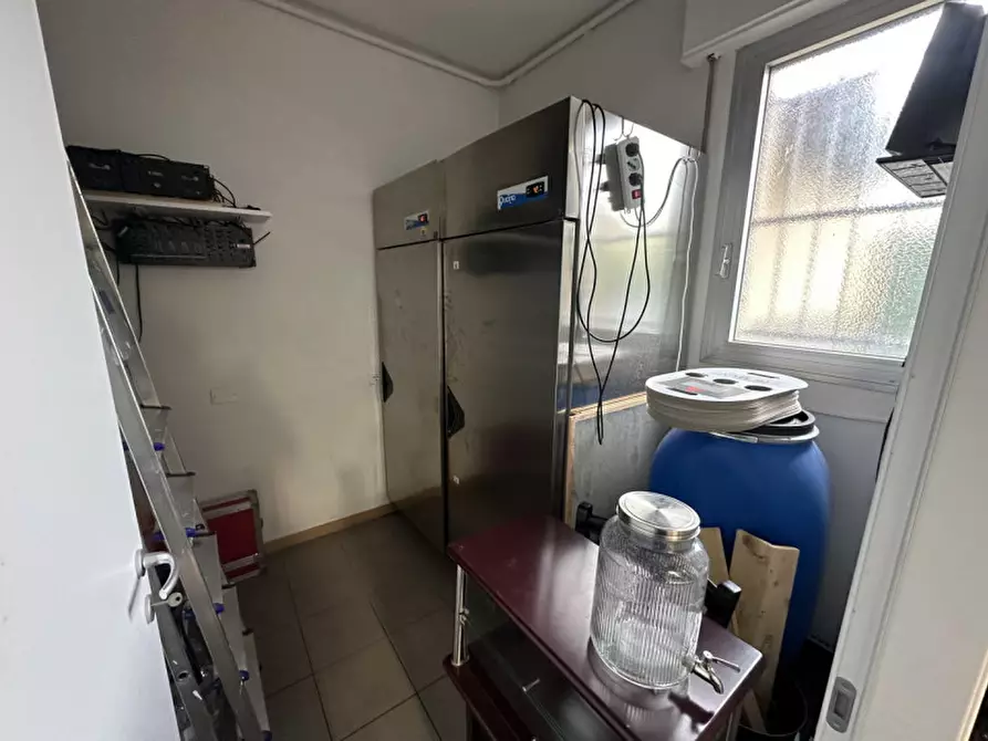 Immagine 23 di Attività commerciale in vendita  in Viale Giosuè Carducci 141 a Cesenatico