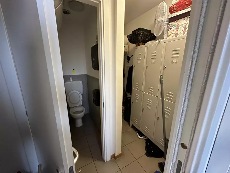 Immagine 26 di Attività commerciale in vendita  in Viale Giosuè Carducci 141 a Cesenatico