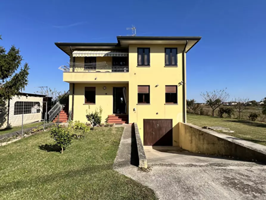 Immagine 3 di Casa indipendente in vendita  in Via Santa Cecilia, 13 a Correzzola