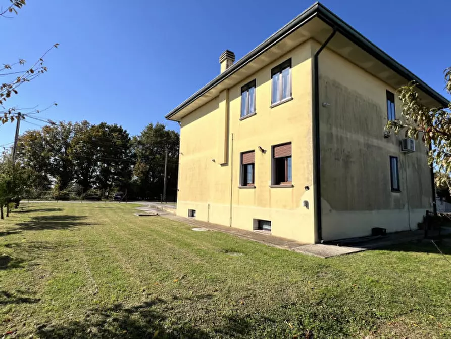 Immagine 4 di Casa indipendente in vendita  in Via Santa Cecilia, 13 a Correzzola
