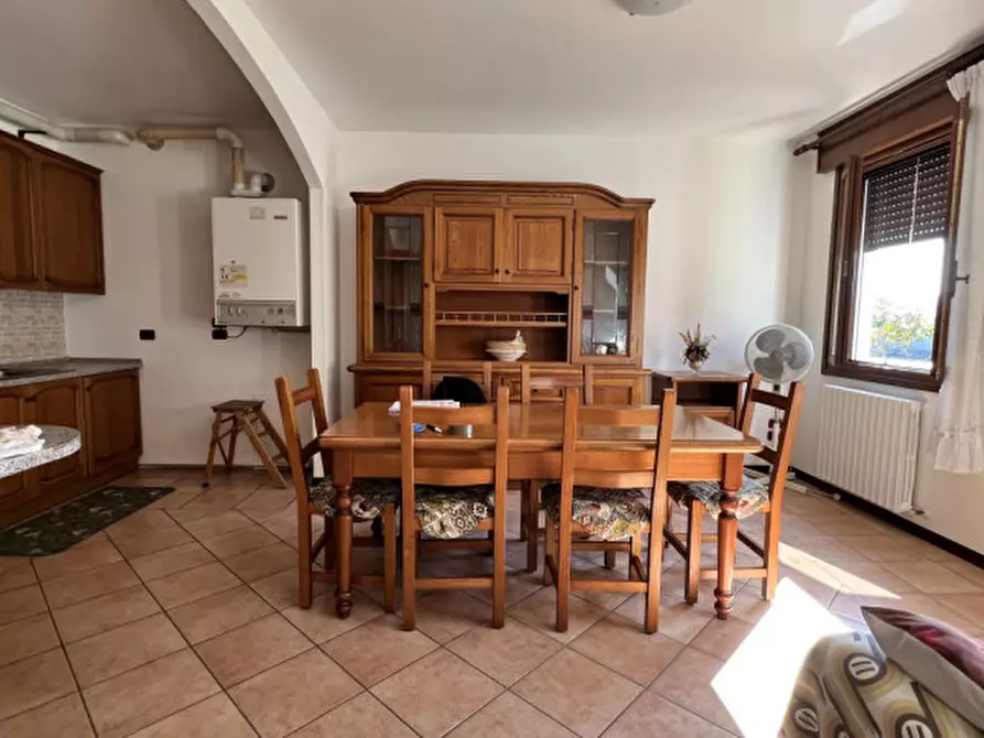 Immagine 6 di Casa indipendente in vendita  in Via Santa Cecilia, 13 a Correzzola