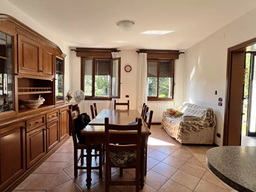 Immagine 8 di Casa indipendente in vendita  in Via Santa Cecilia, 13 a Correzzola