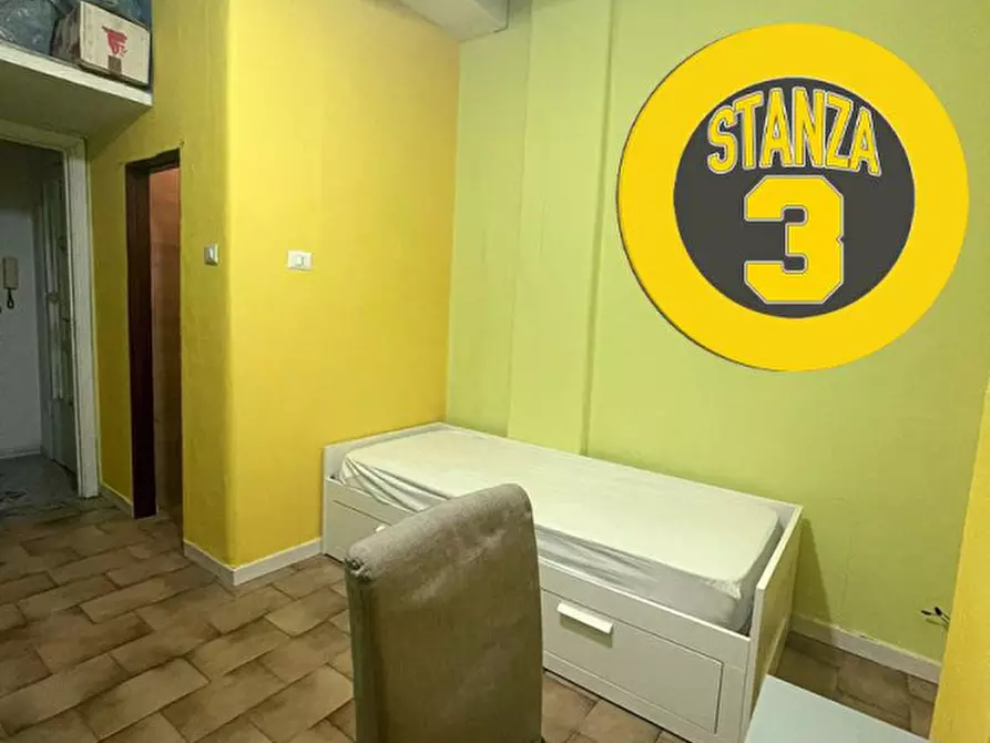 Immagine 6 di Camera in affitto  in Vico Taverna Penta 9 a Napoli