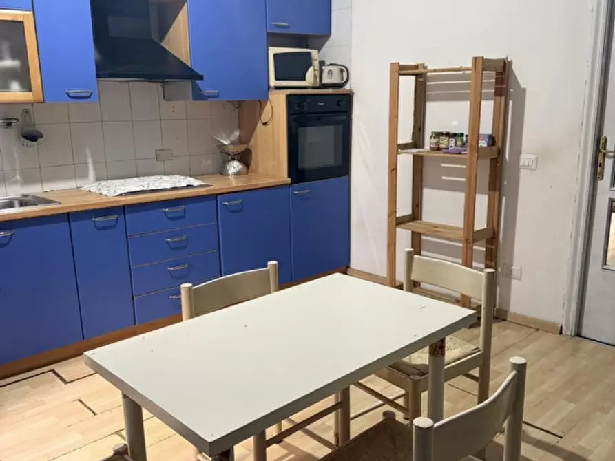 Immagine 7 di Camera in affitto  in Vico Taverna Penta 9 a Napoli