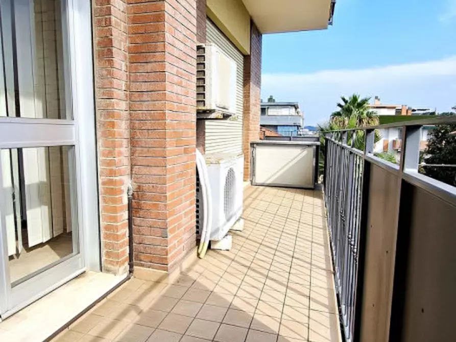 Immagine 6 di Appartamento in vendita  in via Cesare Battisti a Misano Adriatico