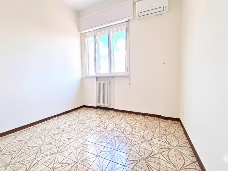 Immagine 7 di Appartamento in vendita  in via Cesare Battisti a Misano Adriatico