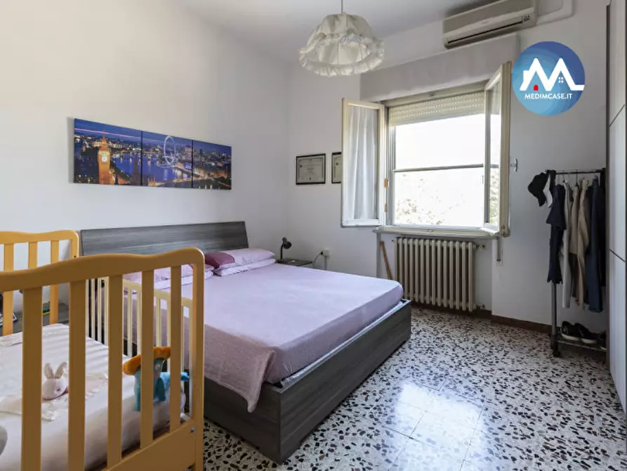 Immagine 13 di Palazzo in vendita  in via fossombrone a Pesaro