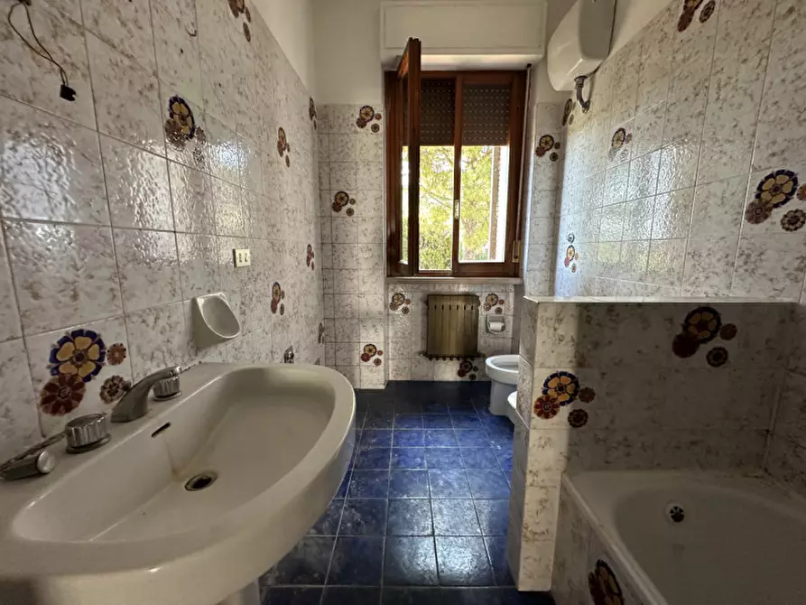 Immagine 13 di Appartamento in vendita  a Senigallia