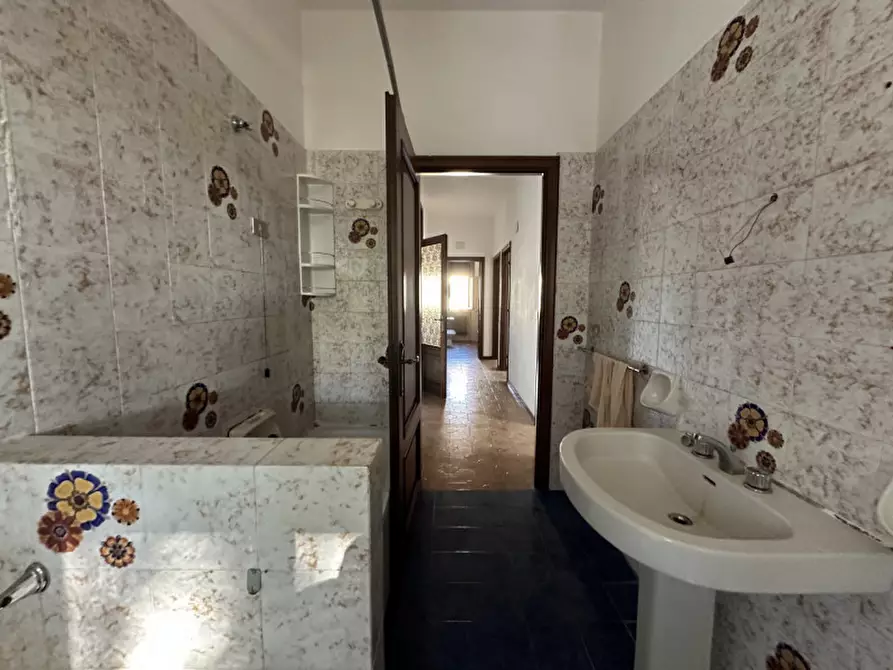 Immagine 14 di Appartamento in vendita  a Senigallia