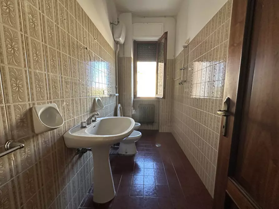 Immagine 17 di Appartamento in vendita  a Senigallia