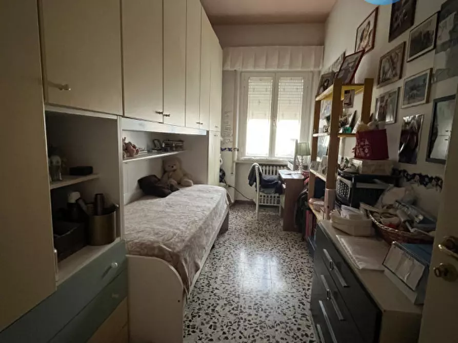 Immagine 7 di Palazzo in vendita  in via fossombrone a Pesaro