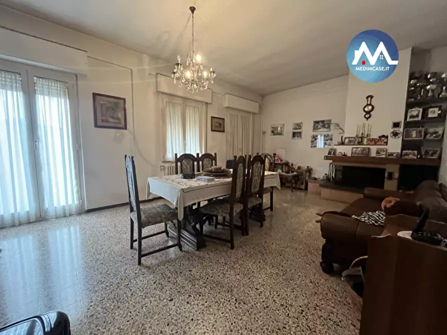 Immagine 17 di Palazzo in vendita  in via fossombrone a Pesaro