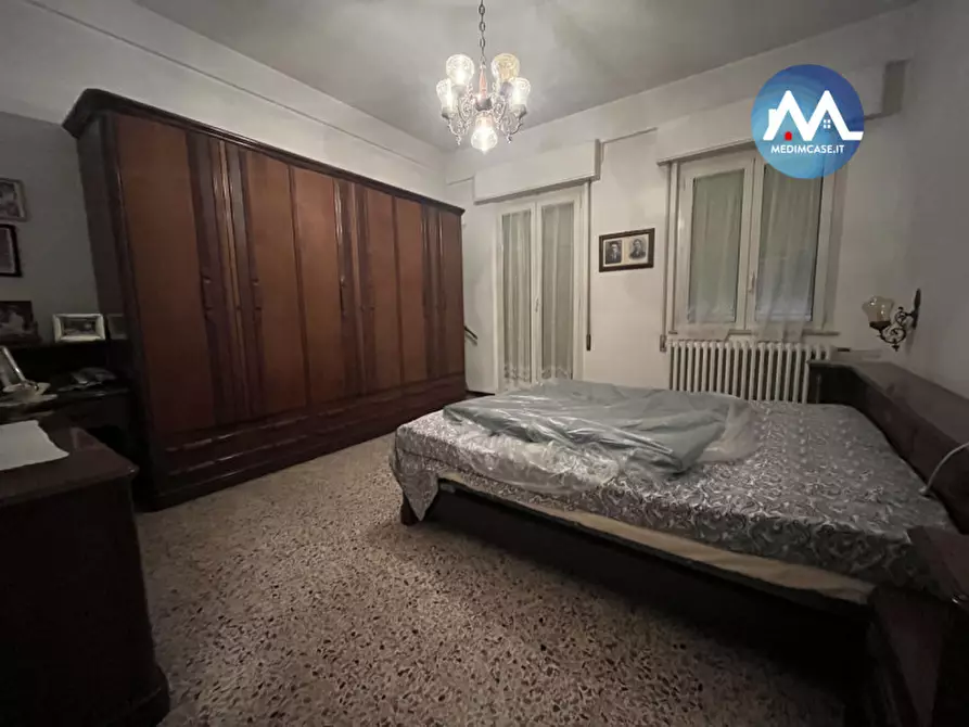 Immagine 22 di Palazzo in vendita  in via fossombrone a Pesaro