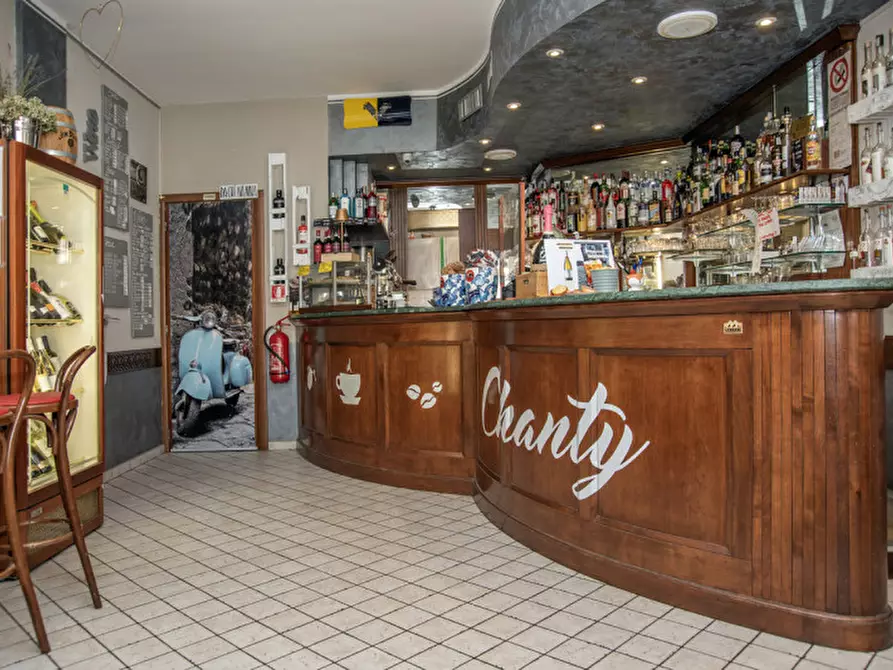 Immagine 2 di Attività commerciale in vendita  in piazza Don Angelo vinco a Cerro Veronese