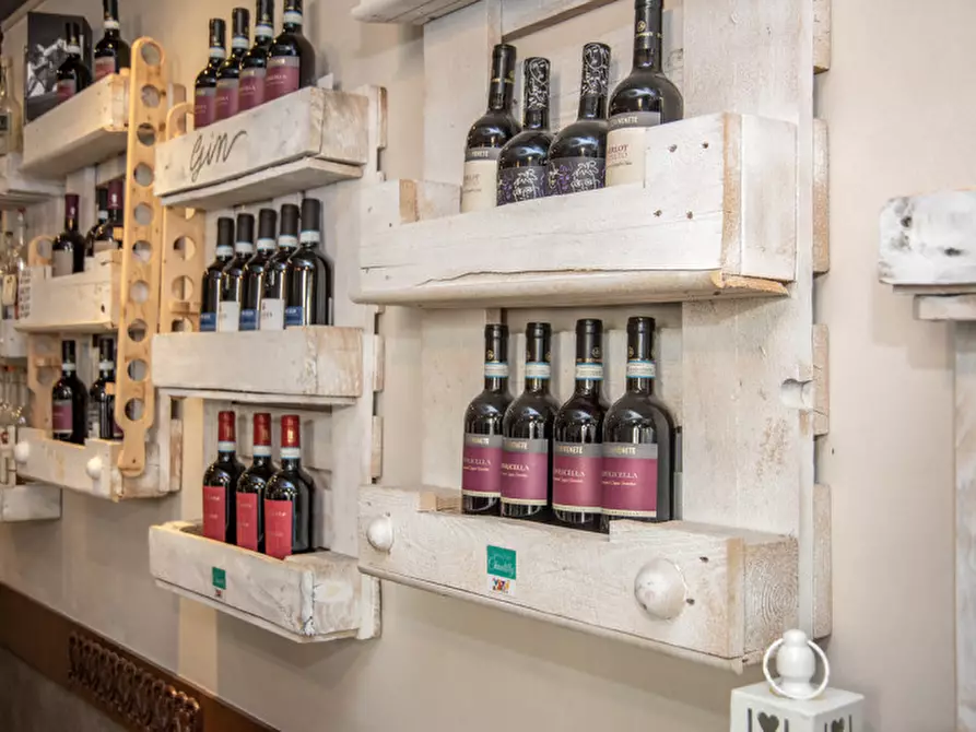 Immagine 6 di Attività commerciale in vendita  in piazza Don Angelo vinco a Cerro Veronese