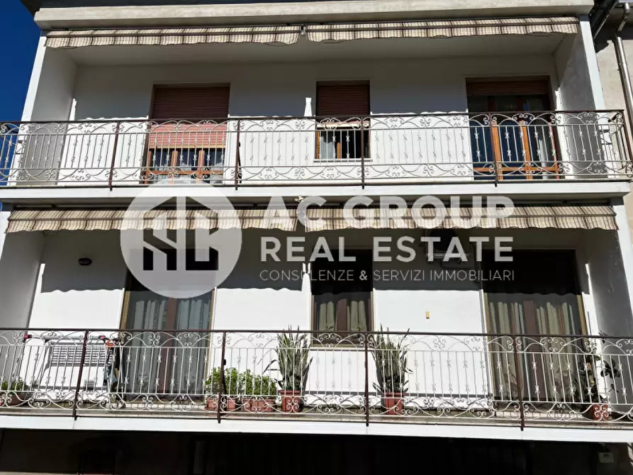 Immagine 1 di Appartamento in vendita  in Via Vittorio Veneto a Solaro