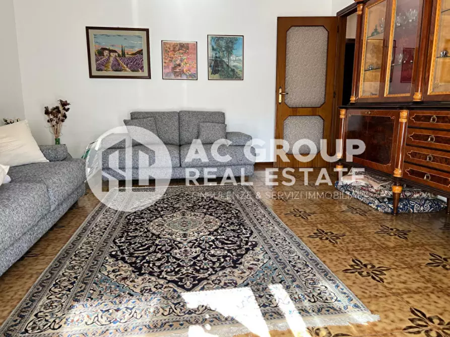 Immagine 8 di Appartamento in vendita  in Via Vittorio Veneto a Solaro