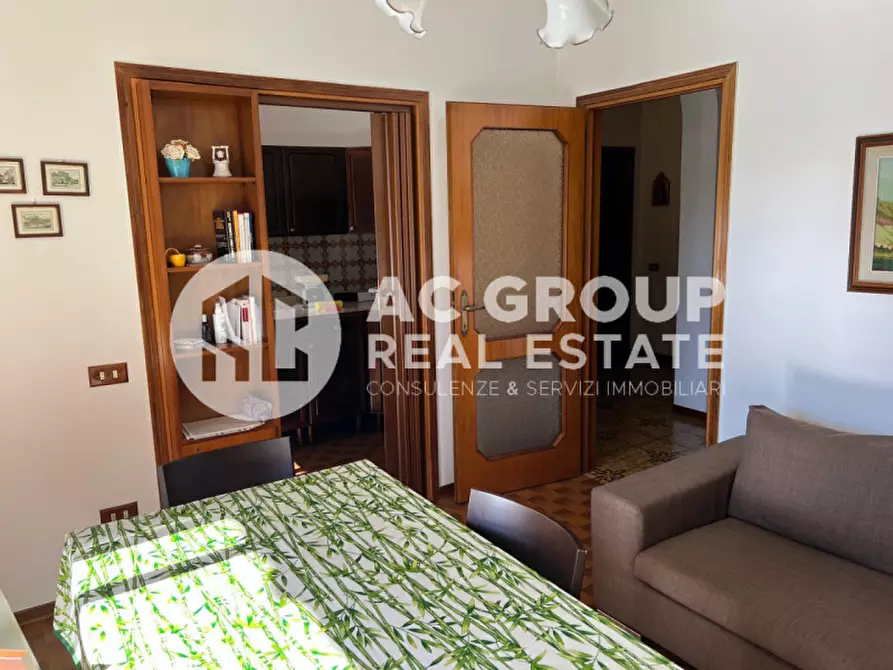 Immagine 13 di Appartamento in vendita  in Via Vittorio Veneto a Solaro