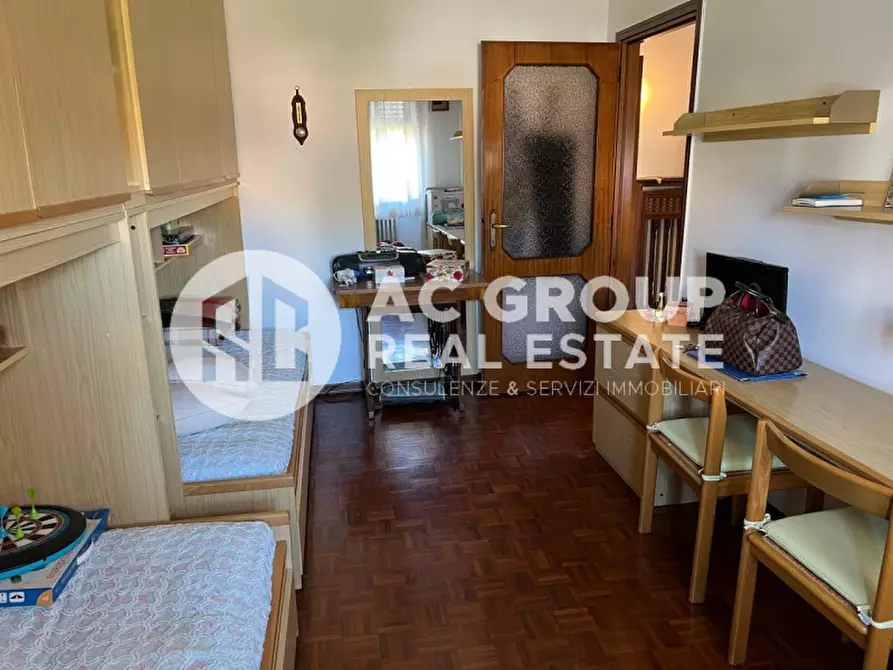 Immagine 19 di Appartamento in vendita  in Via Vittorio Veneto a Solaro