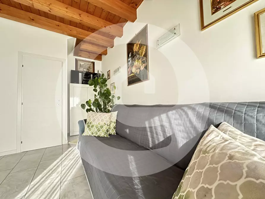 Immagine 5 di Casa trifamiliare in vendita  in Via Fratta a Borgoricco