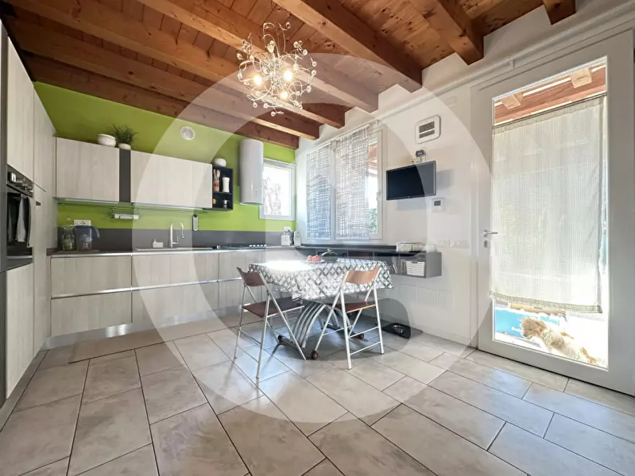 Immagine 7 di Casa trifamiliare in vendita  in Via Fratta a Borgoricco