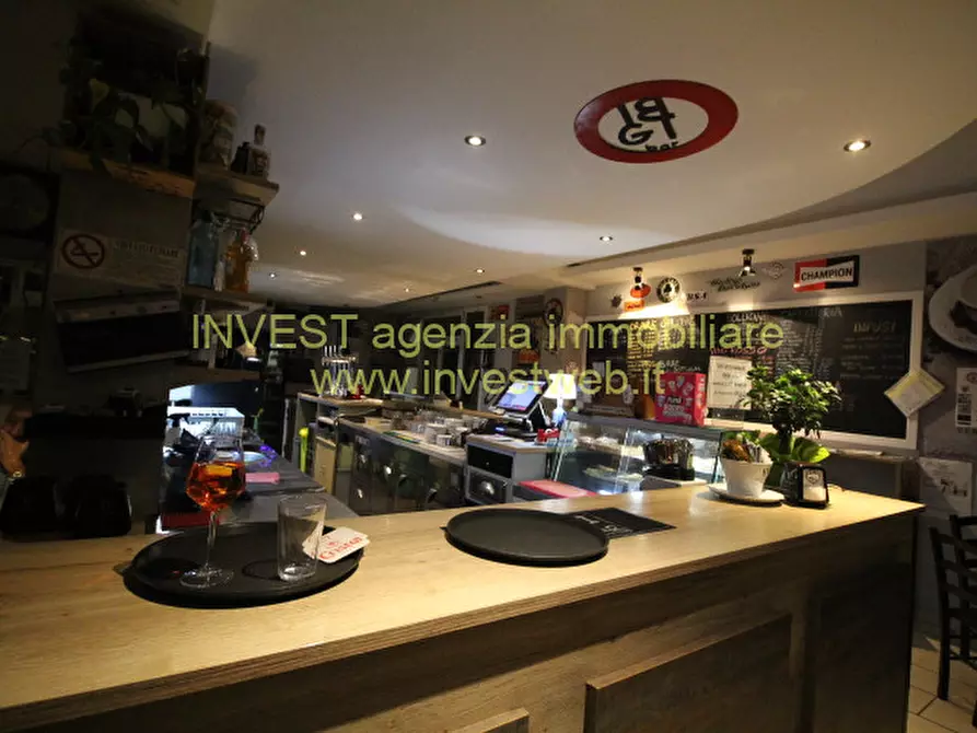 Immagine 1 di Attività commerciale in vendita  a Taglio Di Po