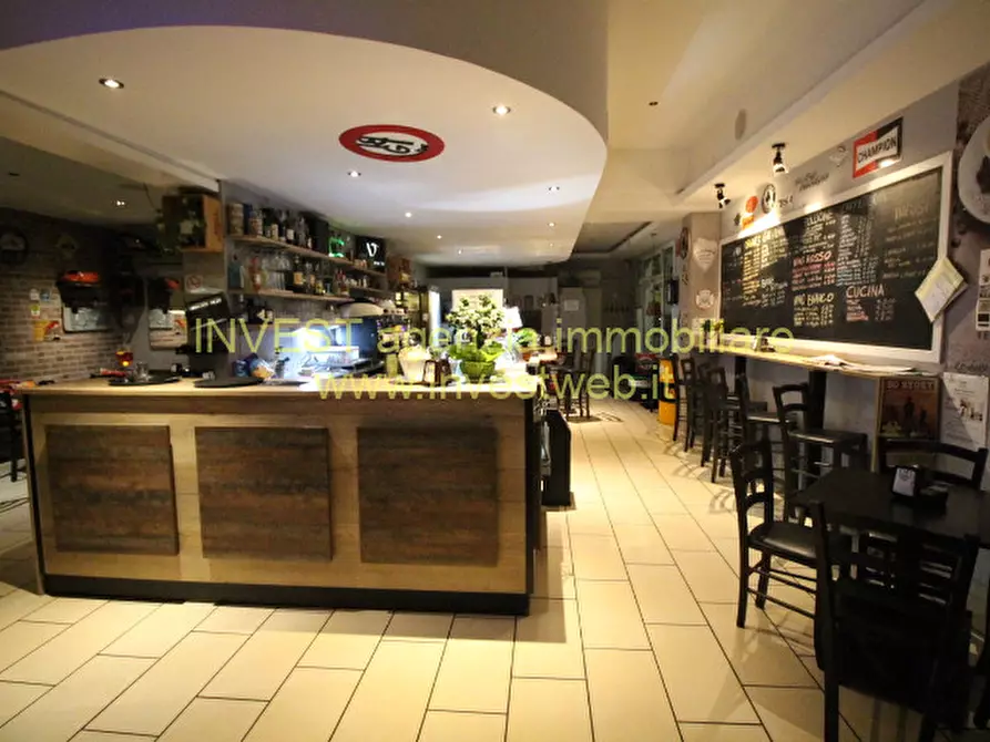 Immagine 2 di Attività commerciale in vendita  a Taglio Di Po