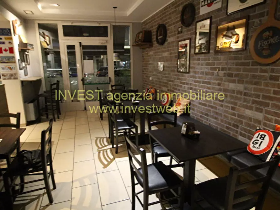 Immagine 5 di Attività commerciale in vendita  a Taglio Di Po