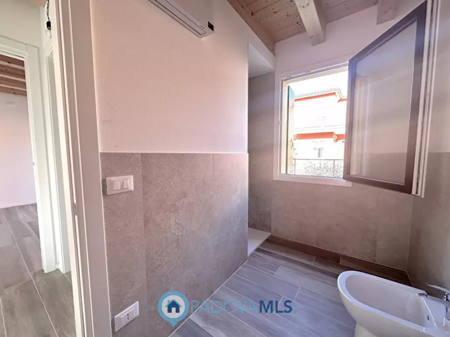 Immagine 31 di Villetta a schiera in vendita  in Lungargine Brusegana a Padova